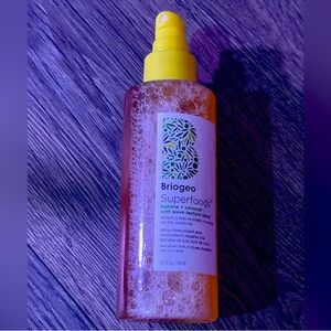 Briogeo Superfoods Banana + Coconut Hair Texture Spray